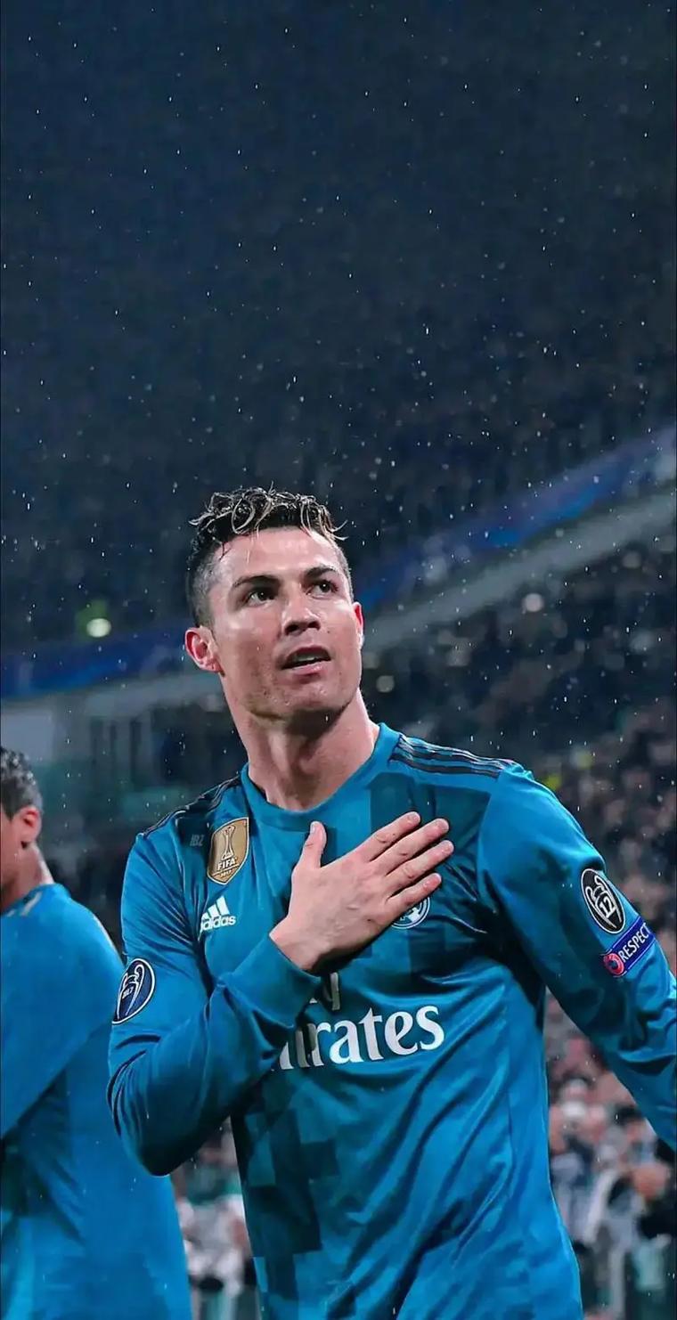 挪威黄金一代！哈兰德本届世预赛16球2助攻，厄德高1球7助攻