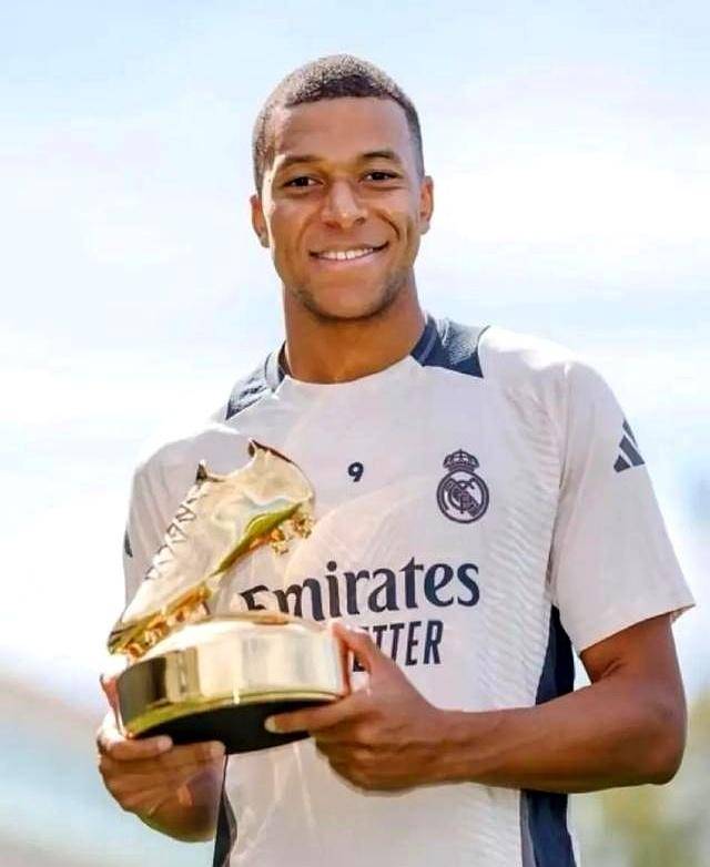 本赛季各项赛事狂轰34球，哈兰德追平C罗12年前同期纪录