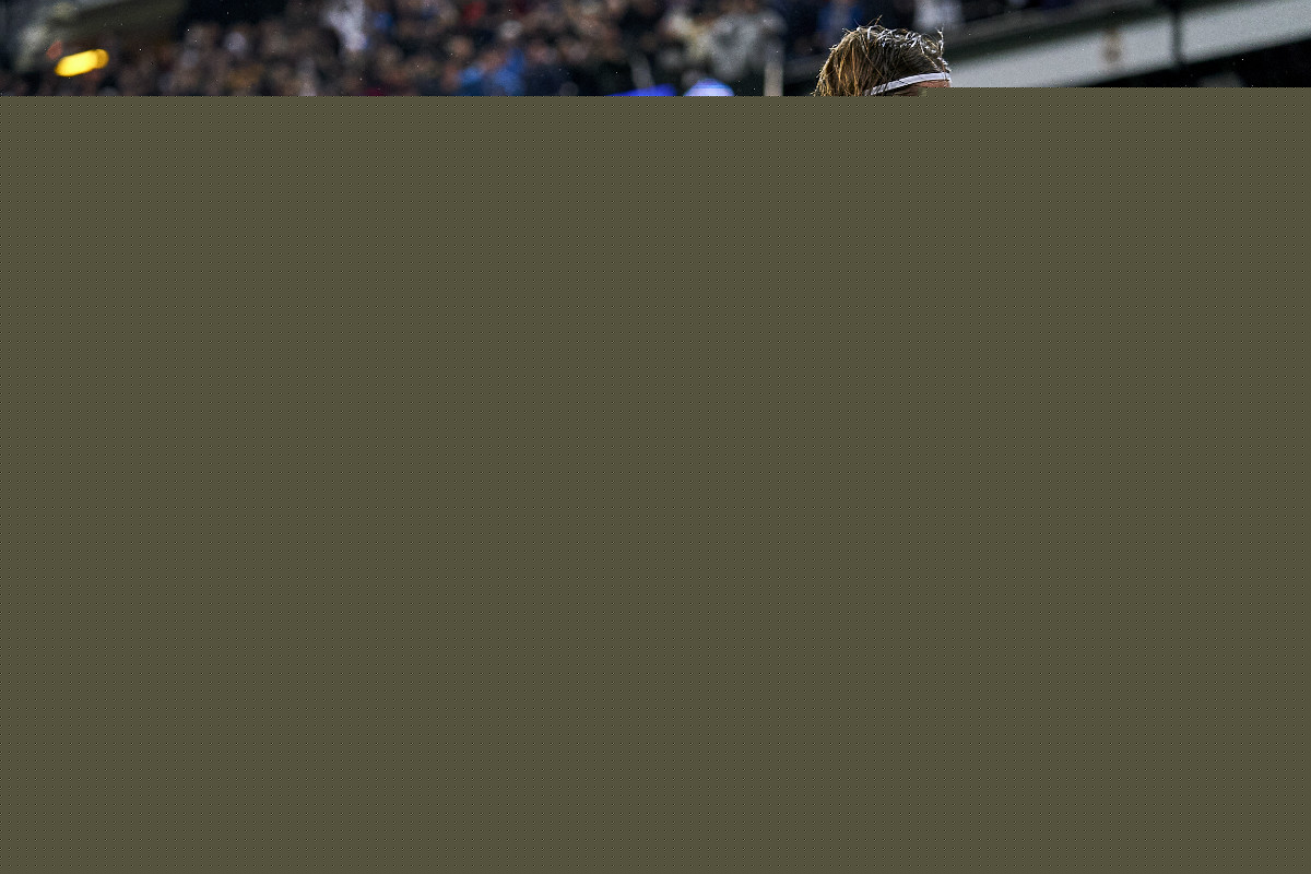 足球报：浙江队花4亿是谣言；韦世豪、李磊先后来做康复