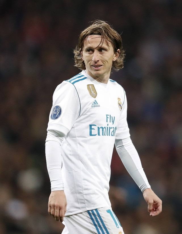 摩纳哥球迷因对球队不满而集体沉默，加拉塔萨雷反享受欢呼